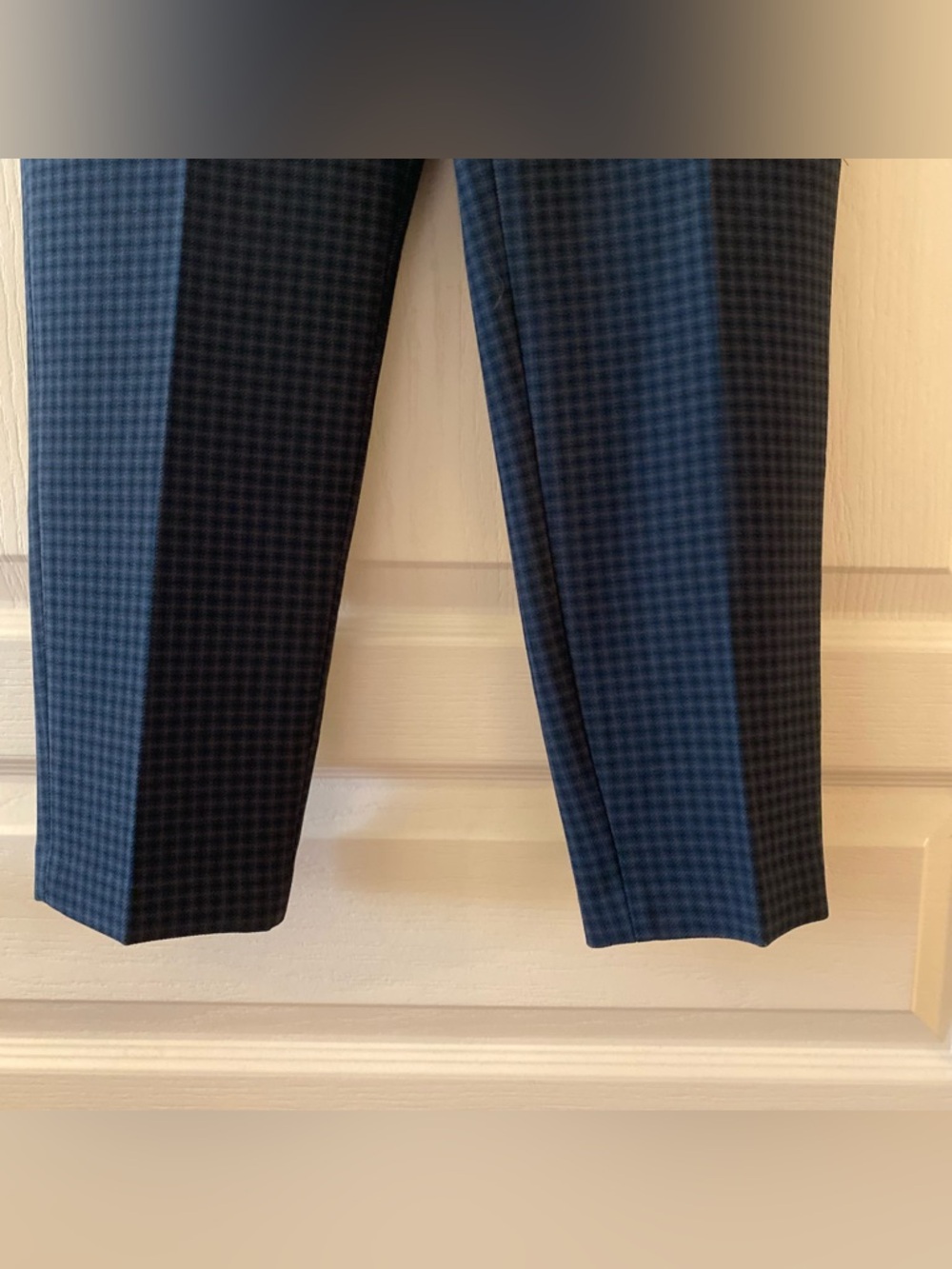 ARITZIA Babaton Conan Cropped Pant in Plaid - 4 - Picture 8 of 11